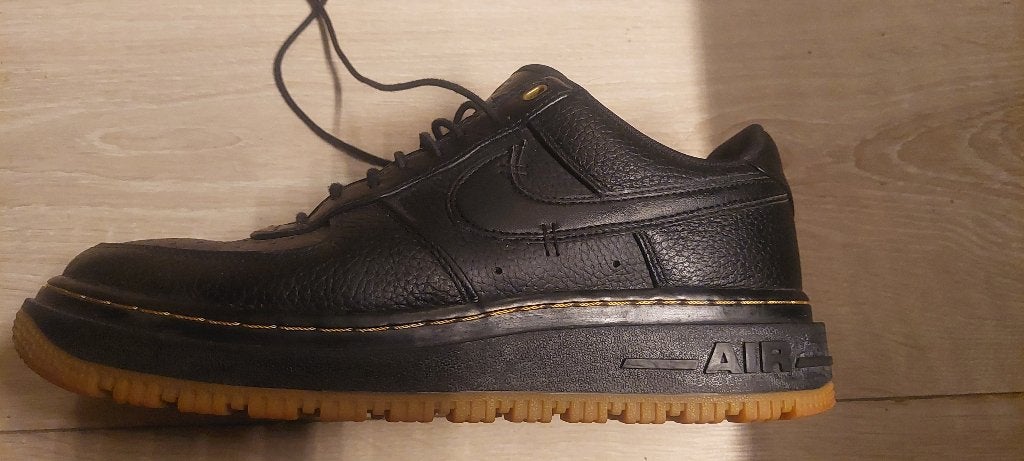 Nike Air Force 1 Low Luxe Black Gum 45, Kleding | Heren, Schoenen, Zwart, Nike, Ophalen of Verzenden, Sneakers of Gympen