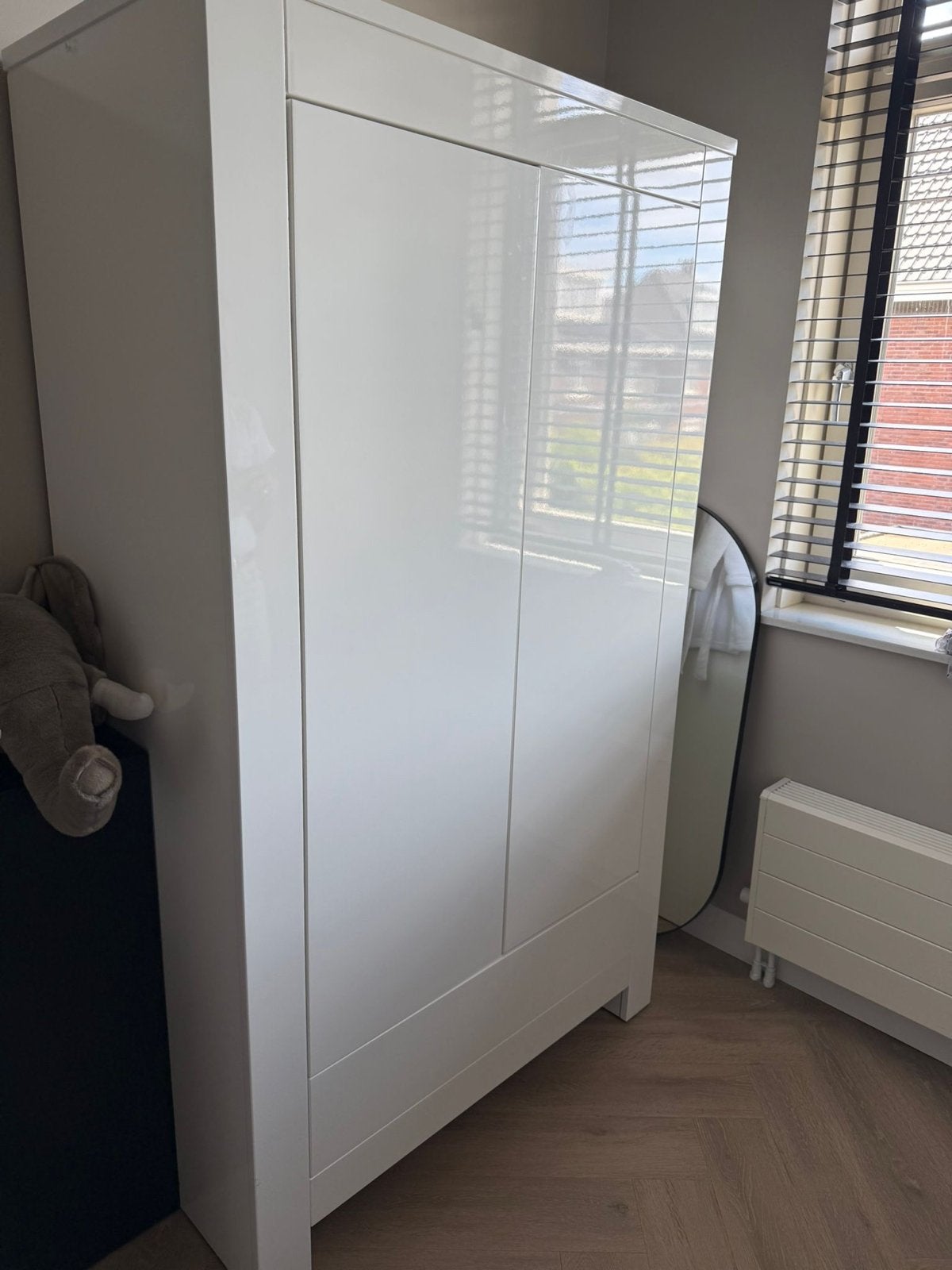 Hoogglans witte kast met 2 deuren en lade (gedemonteerd), Ophalen, Gebruikt, 100 tot 150 cm, Met lade(s)