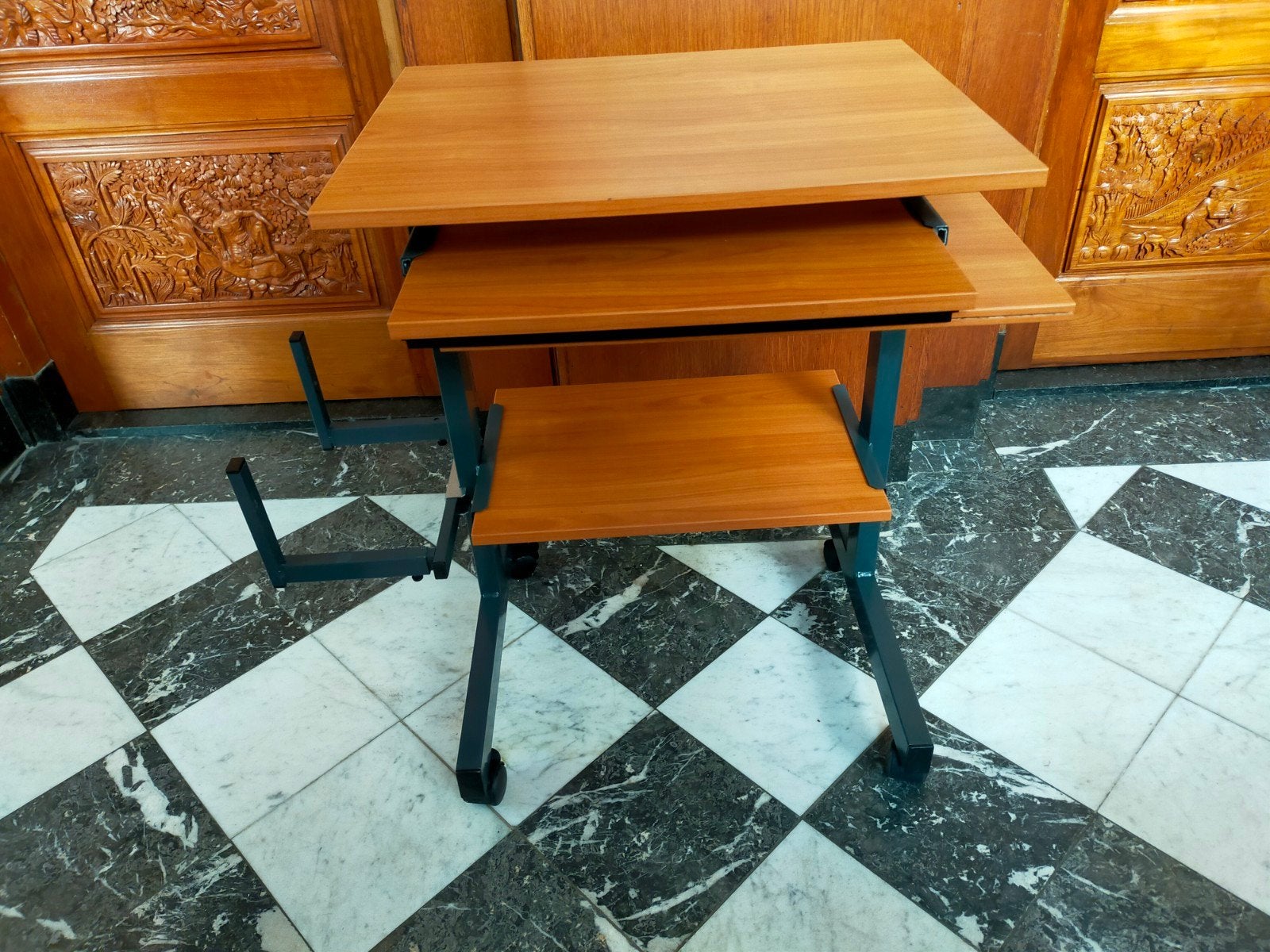 Rolbare en uitschuifbare computertafel, Ophalen, Gebruikt, Overige houtsoorten