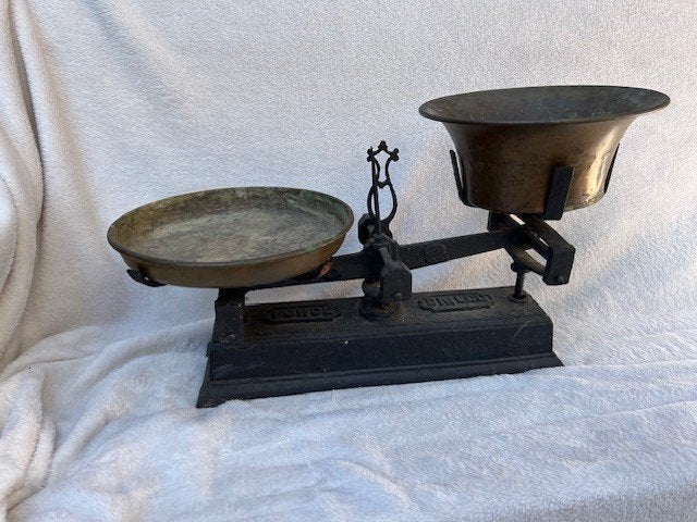 twee antieke weegschalen, Ophalen of Verzenden
