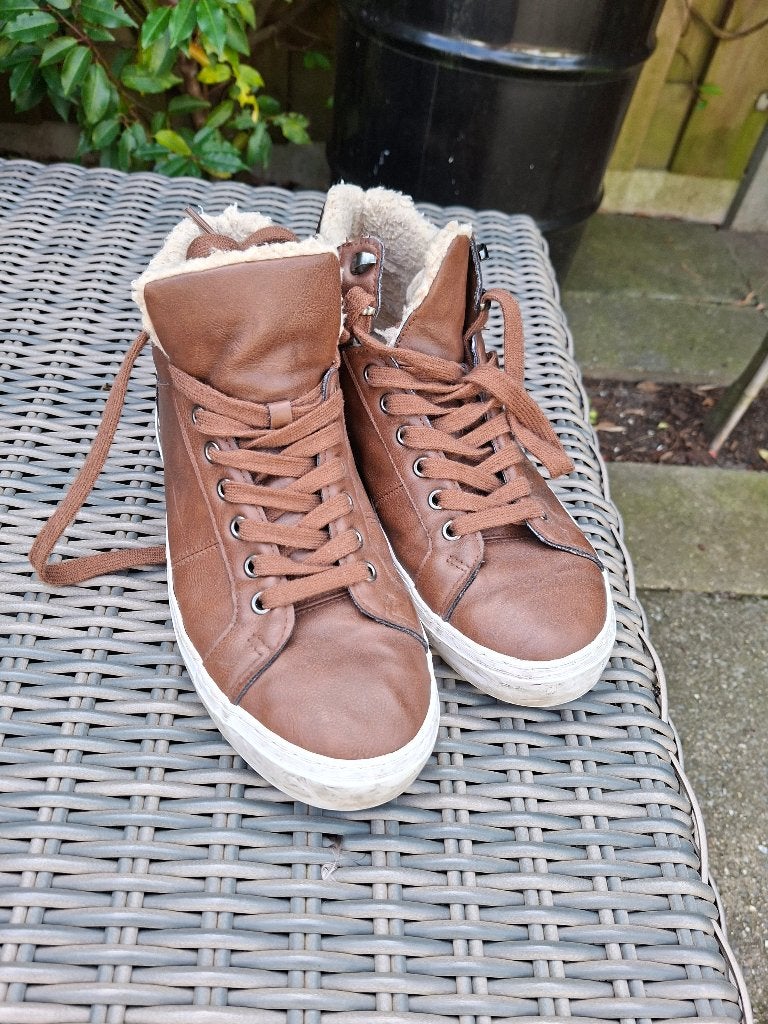 Cognac bruine hoge sneakers maat 41 merk Pier One, Kleding | Heren, Schoenen, Bruin, Pier One, Ophalen of Verzenden, Sneakers of Gympen