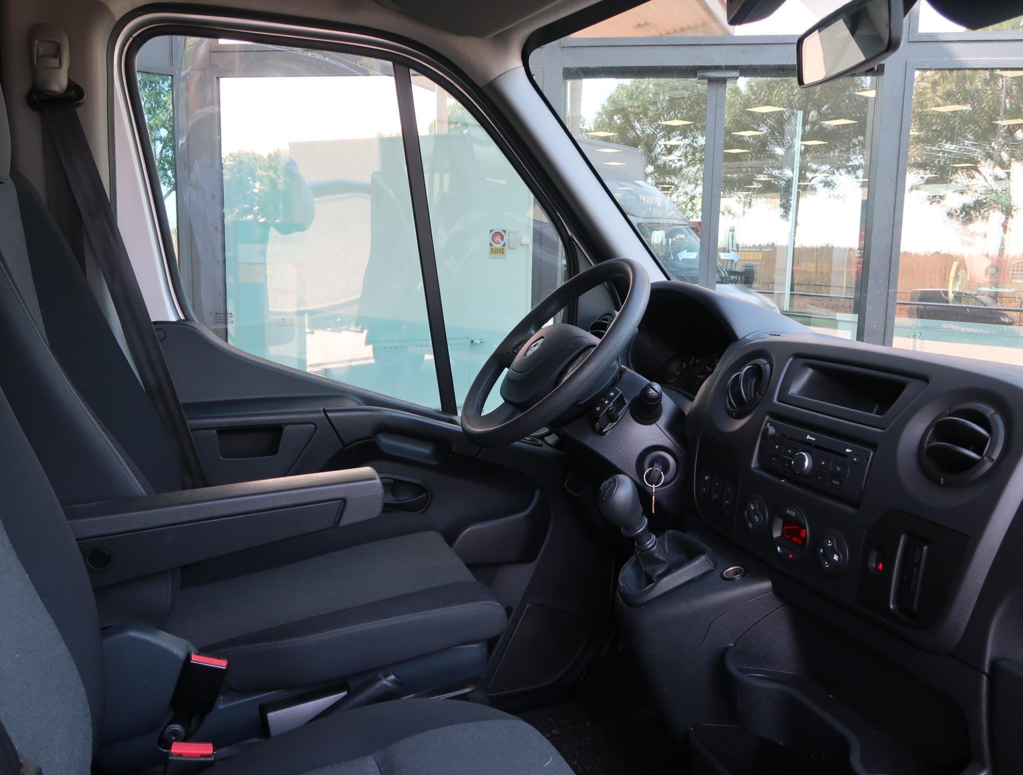 Renault Master T35 2.3 dCi 165 PK L4 BAKWAGEN MEUBELBAK DUBB, Auto's, Bestelauto's, Gebruikt, Euro 6, 4 cilinders, Renault