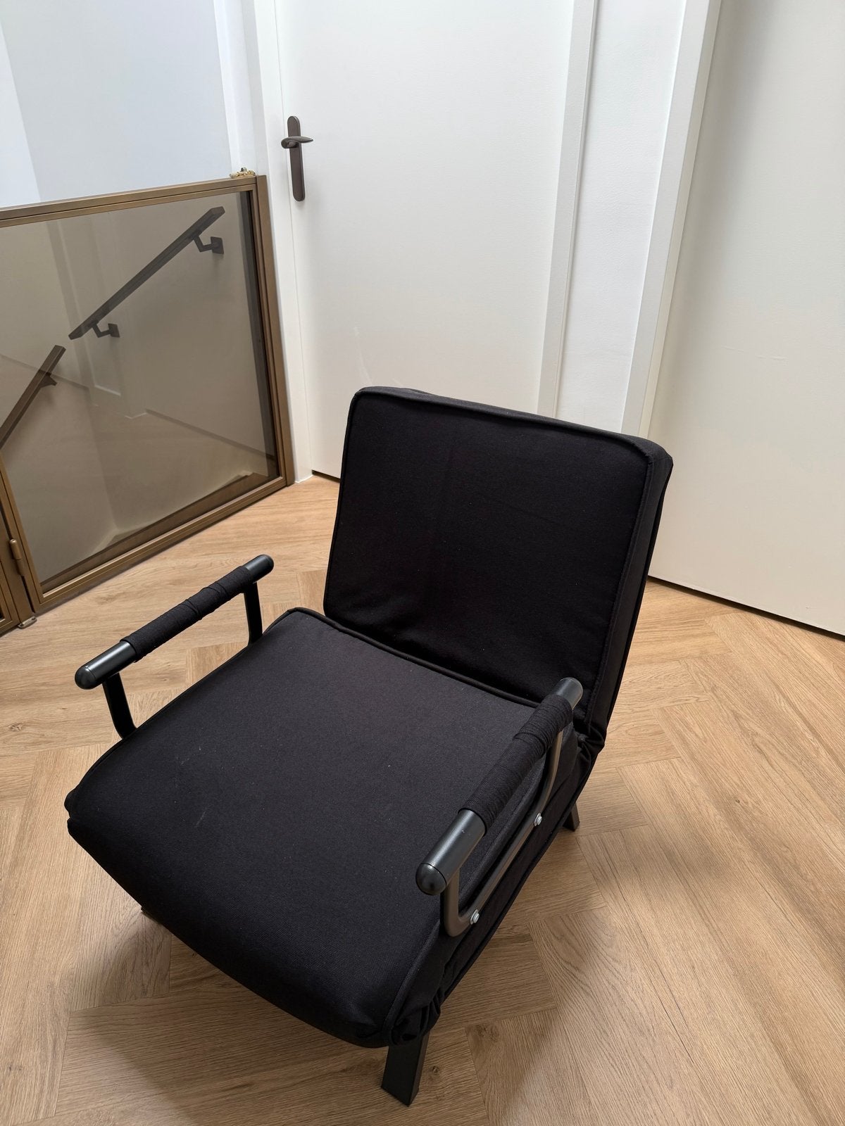 Zwarte slaapstoel - Stevig, comfortabel en stijlvol, Zwart, Zo goed als nieuw, Eenpersoons, 70 cm of minder