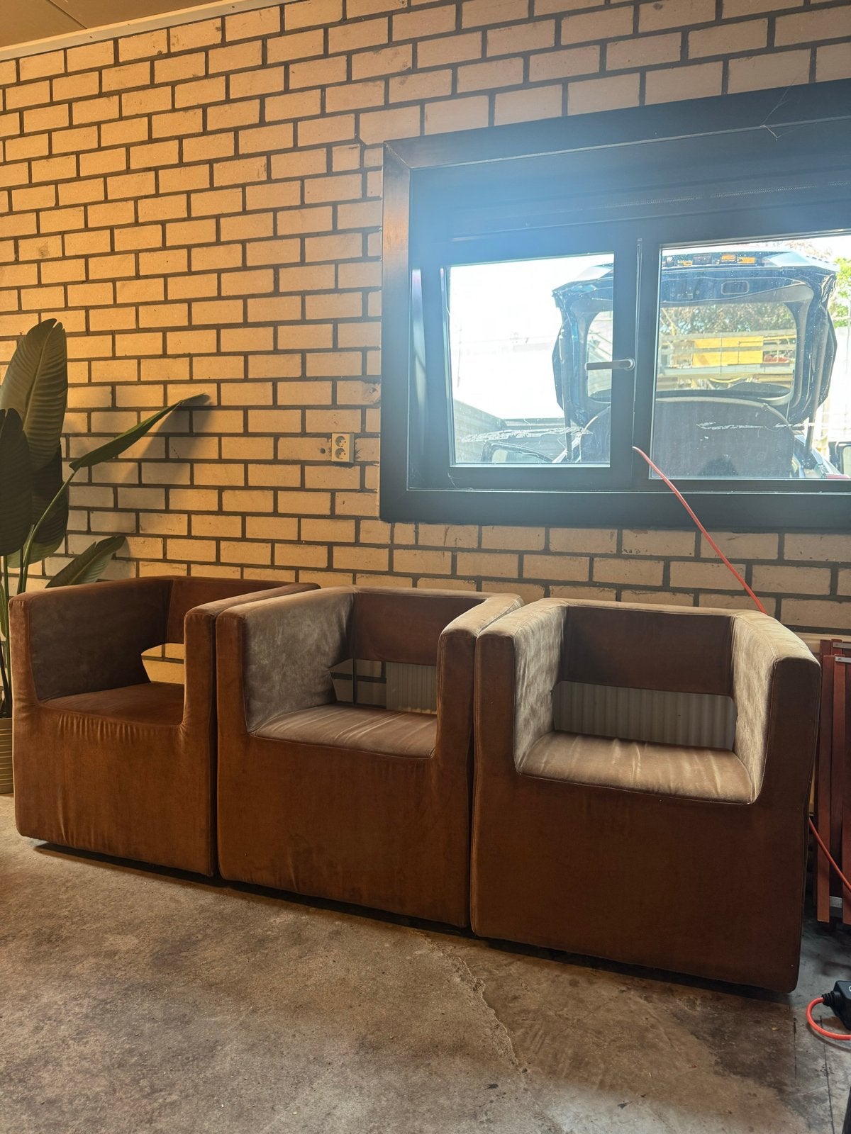Luxe lounge set 3 fauteuils + 2 hockers Cognac bruin, Ophalen, Zo goed als nieuw, Stof, Rechthoekig