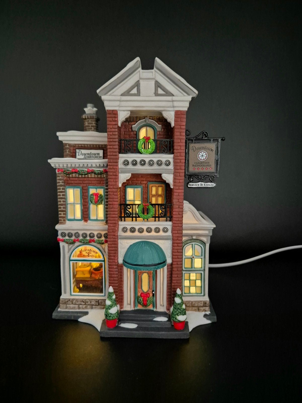 department 56 Downtown radios & phonographs 56.59259, Ophalen of Verzenden, Zo goed als nieuw