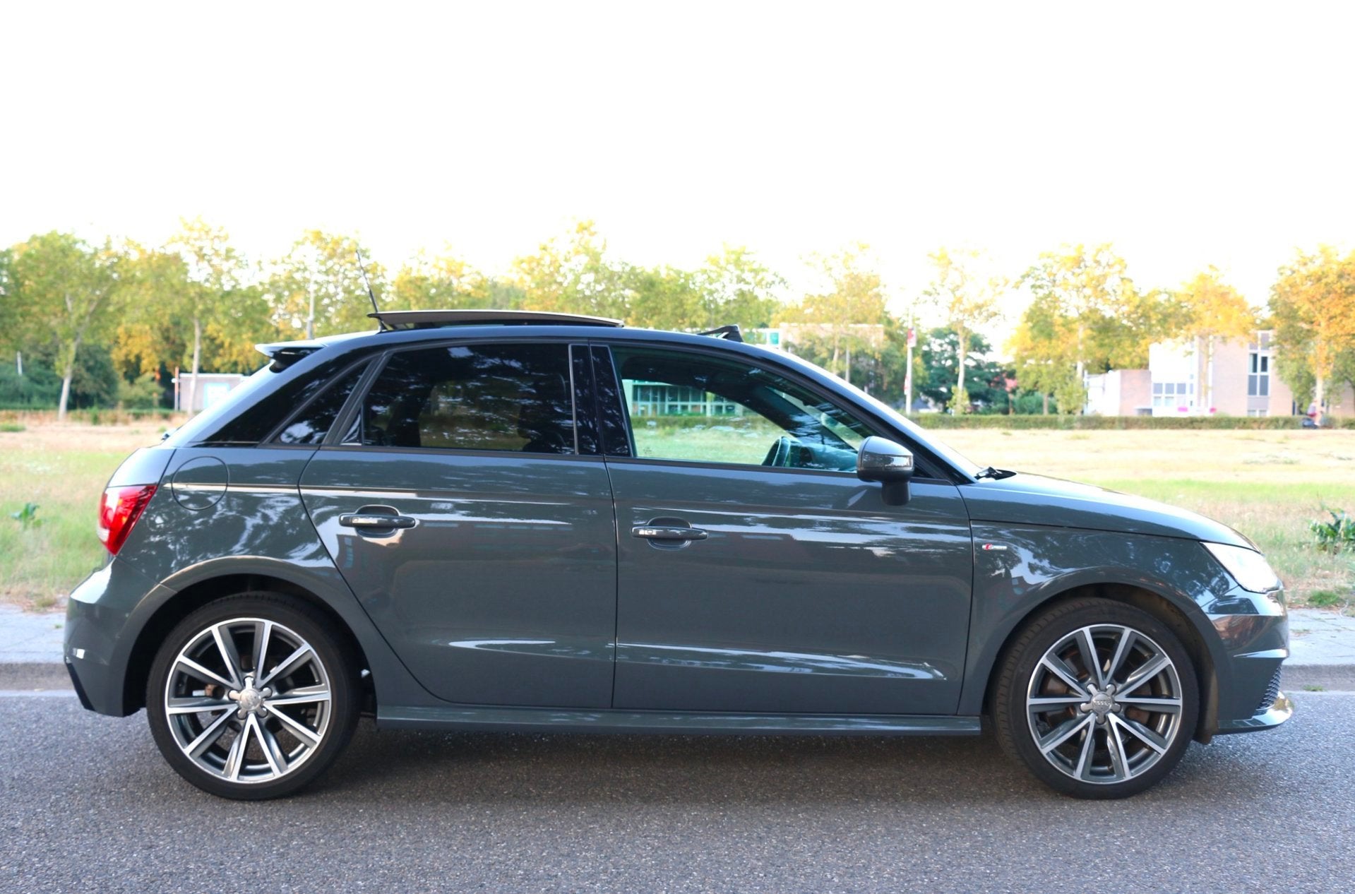 Audi A1 SPORTBACK 1.8 TFSI 192Pk Sport 3x S Line Aut S-Troni, Dealer onderhouden, 4 stoelen, USB, Leder