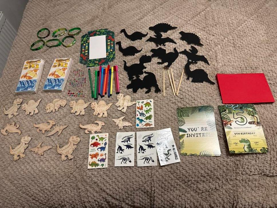 Dino Kinderfeestje Compleet: uitnodigingen Kras Kaarten, Ophalen of Verzenden, Nieuw, Feestartikel, Verjaardag