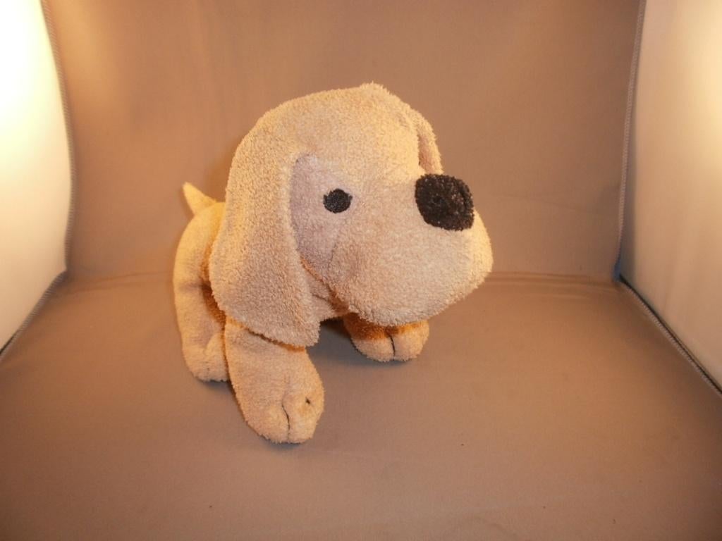 Ikea hond bruin zwarte neus velours geborduurde ogen zwart, Overige karakters, Zo goed als nieuw, Wasbaar, Klein (minder dan 20 cm)