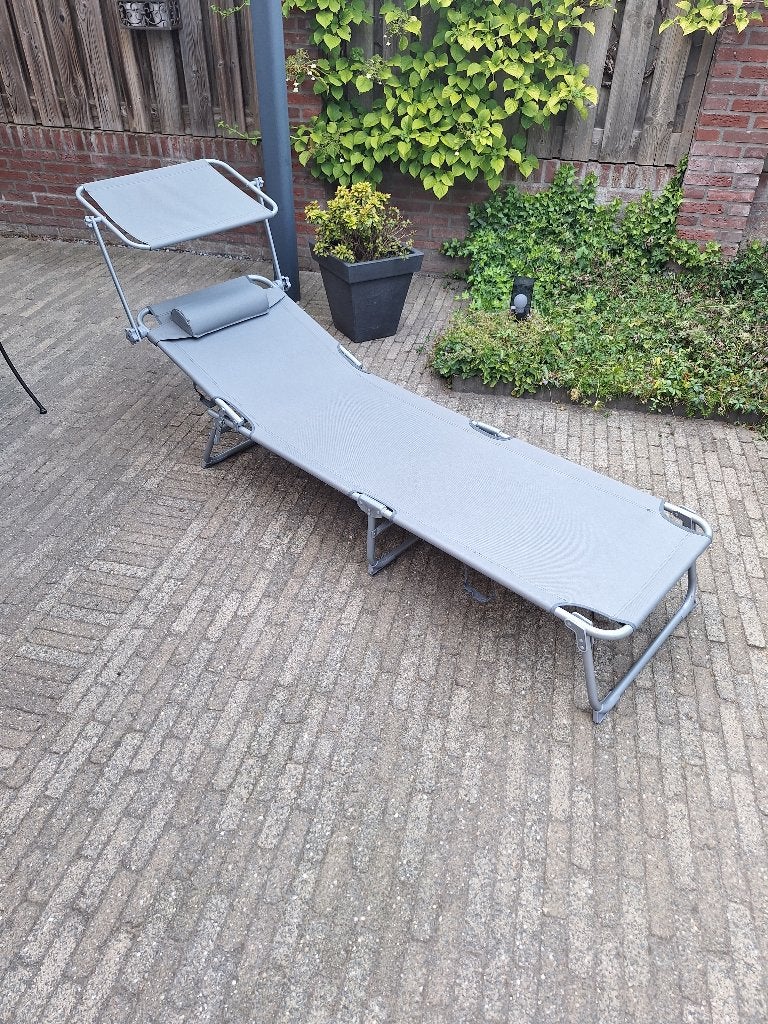 Ligbed verstelbaar met nekkussen en zonnedakje, Ophalen, Zo goed als nieuw, Aluminium, Verstelbaar