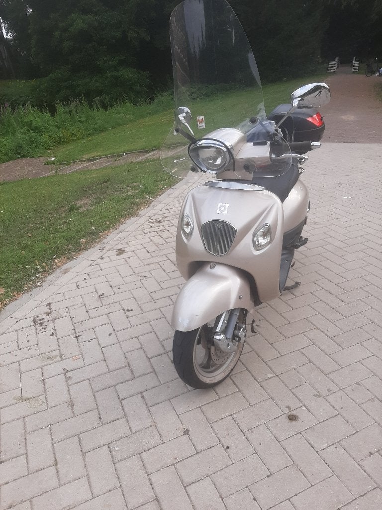 Scooter, Fietsen en Brommers, Snorfietsen en Snorscooters, Gebruikt, Overige merken, Benzine, Ophalen