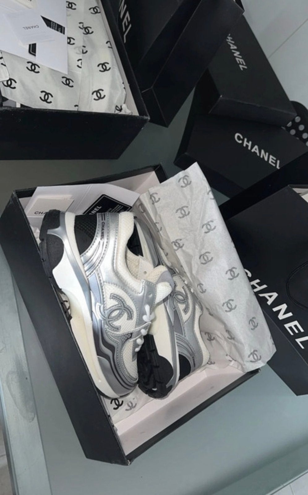 Channel schoenen, Ophalen, Zo goed als nieuw