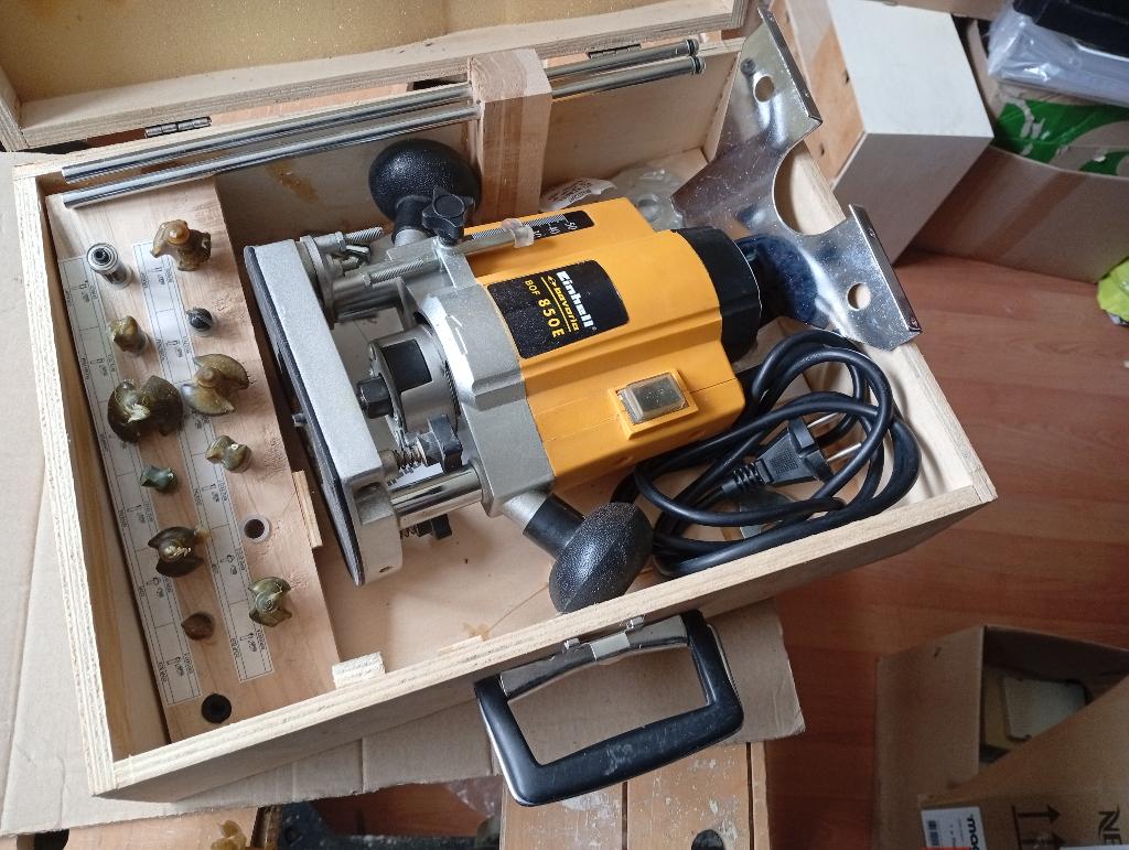 Bovenfrees, Doe-het-zelf en Verbouw, Gereedschap | Freesmachines, Einhell, Ophalen of Verzenden, Zo goed als nieuw, Bovenfrees