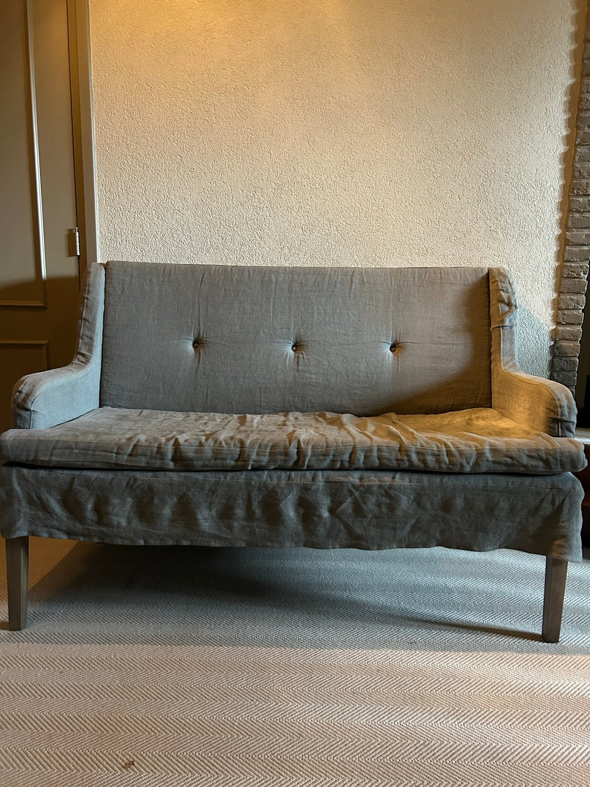 Stijlvolle grijze Hoffz  bank met linnen bekleding, Huis en Inrichting, Ophalen, Gebruikt, 125 cm of meer, 75 tot 100 cm