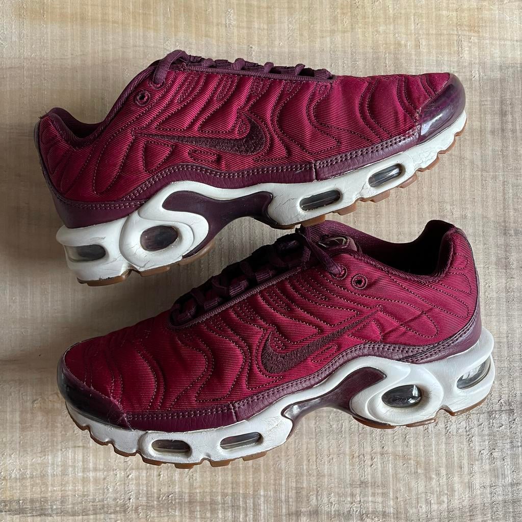 Nike Air Max Plus Tn Tuned Night Maroon 2016 37.5, Ophalen of Verzenden, Zo goed als nieuw, Rood, Sneakers of Gympen
