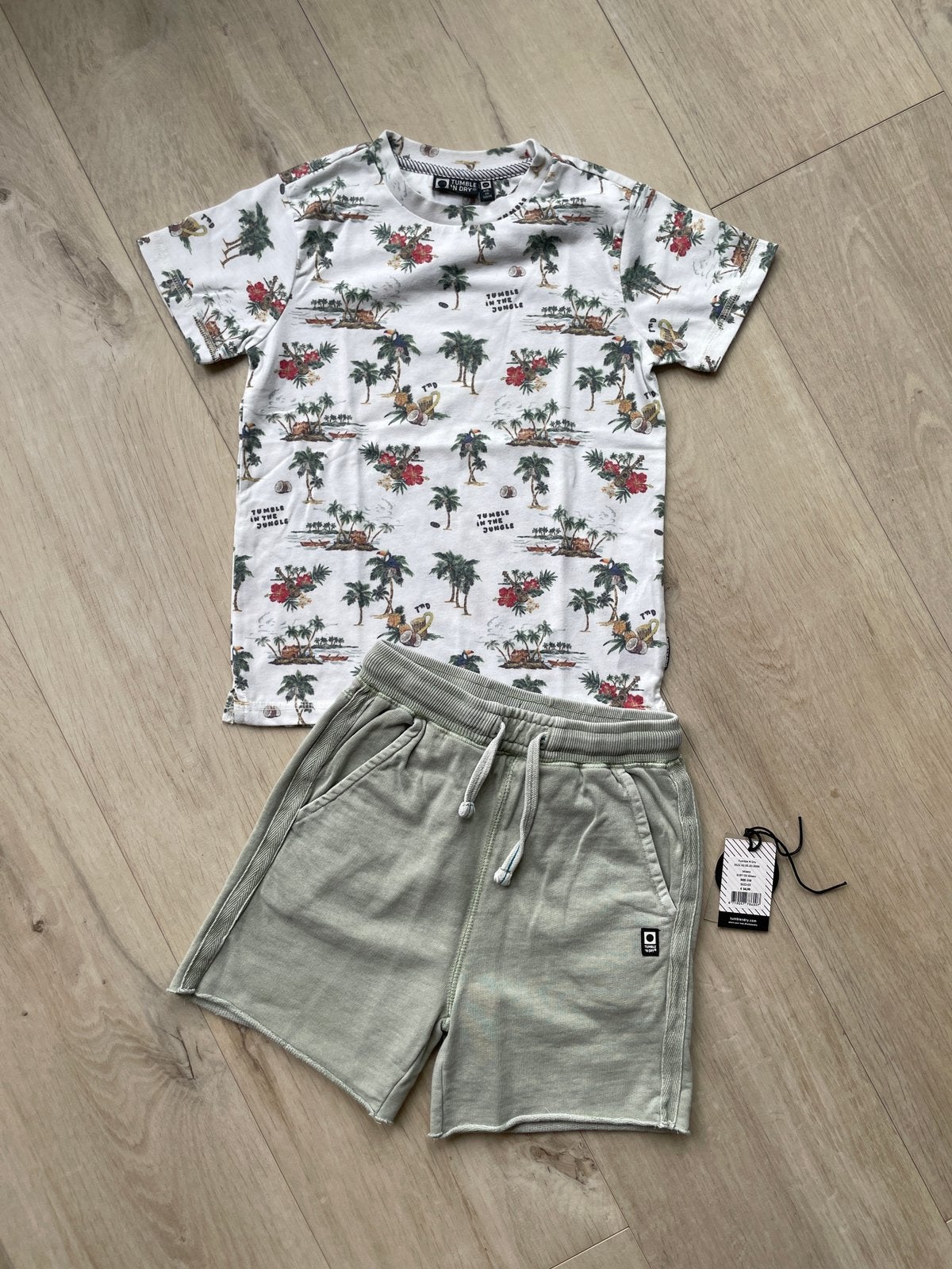 Tumble ’n Dry zomerset T-shirt & short maat 116, Kinderen en Baby's, Kinderkleding | Maat 116, Ophalen of Verzenden, Zo goed als nieuw