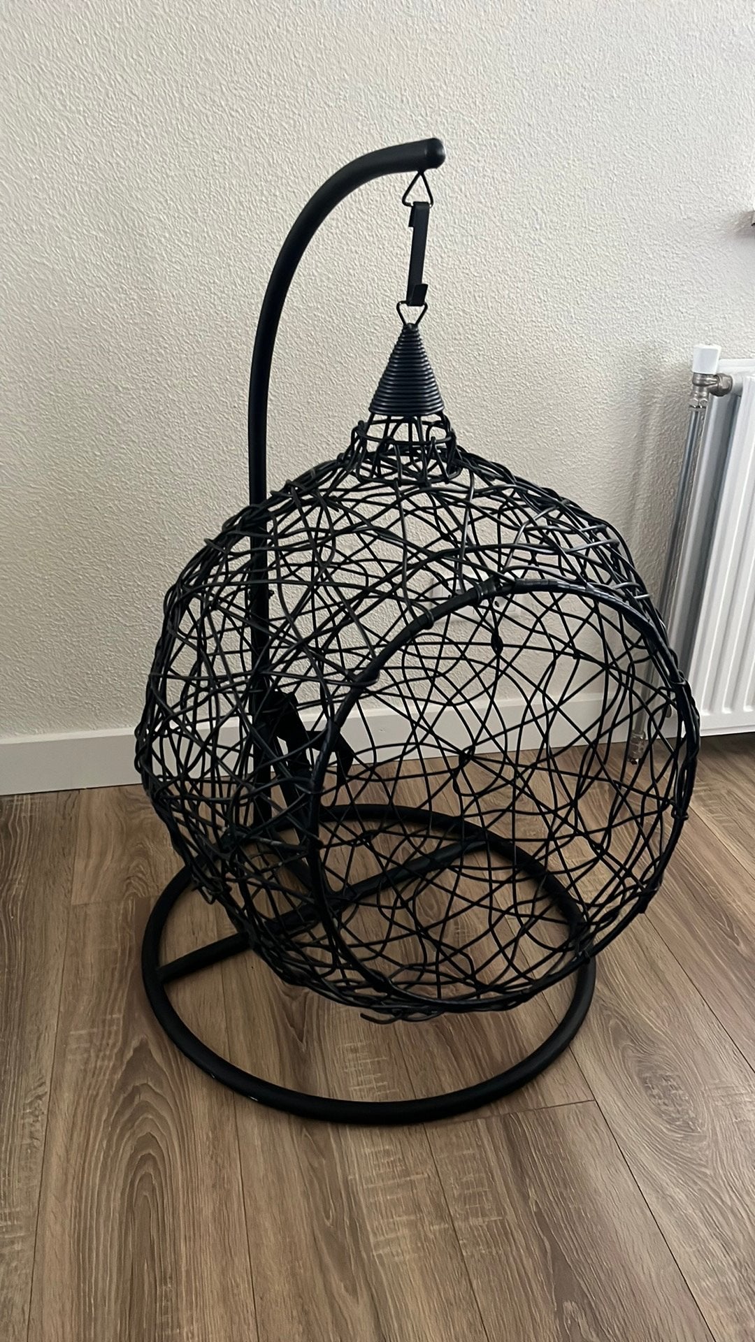 Hangende kattenmand, Ophalen, Zo goed als nieuw