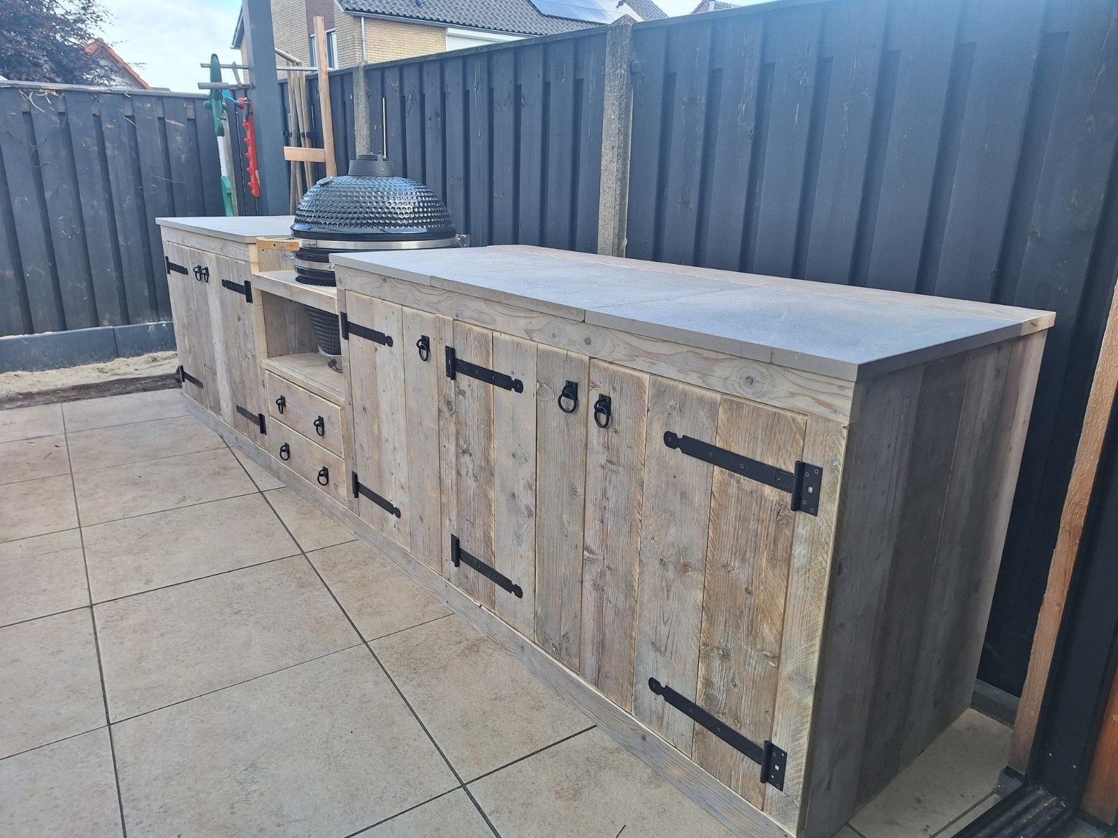 Buitenkeuken met Kamado BBQ-uitsparing, Tuin en Terras, Buitenkeukens, Gebruikt, Houtskool, Vrijstaand, Ophalen of Verzenden