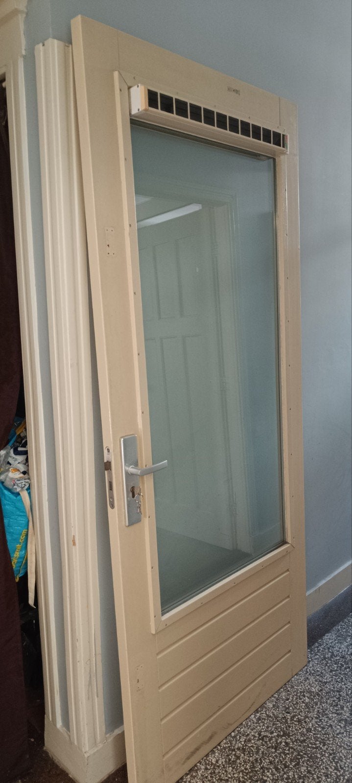 Buitendeur met dubbelglas en ventilatierooster, Ophalen, Gebruikt, 80 tot 100 cm, 215 cm of meer
