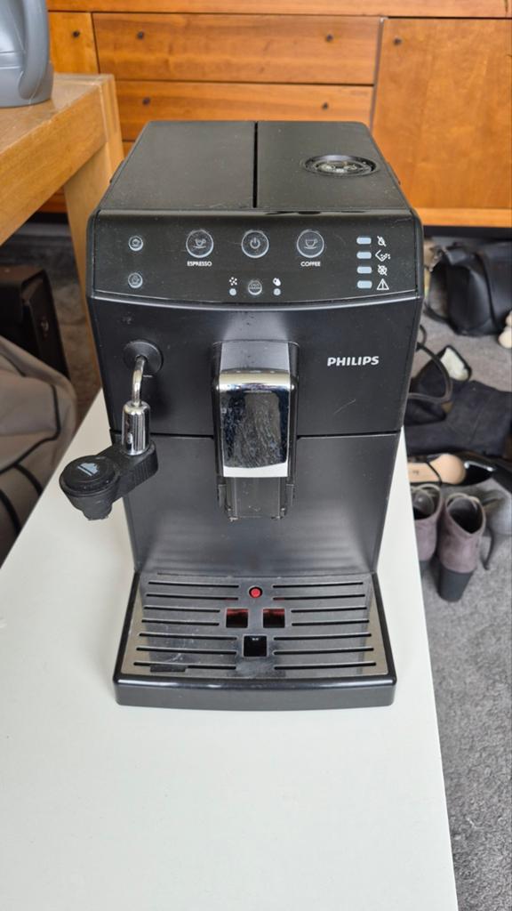 Philips espresso koffie machine, Witgoed en Apparatuur, Koffiezetapparaten, Gebruikt, Koffiemachine, Afneembaar waterreservoir