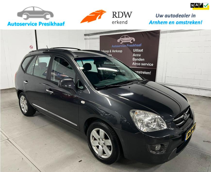 Kia Carens 2.0 CVVT X-ecutive ECC / NAVIGATIE / TREKHAAK, Voorwielaandrijving, 1998 cc, Gebruikt, 4 cilinders