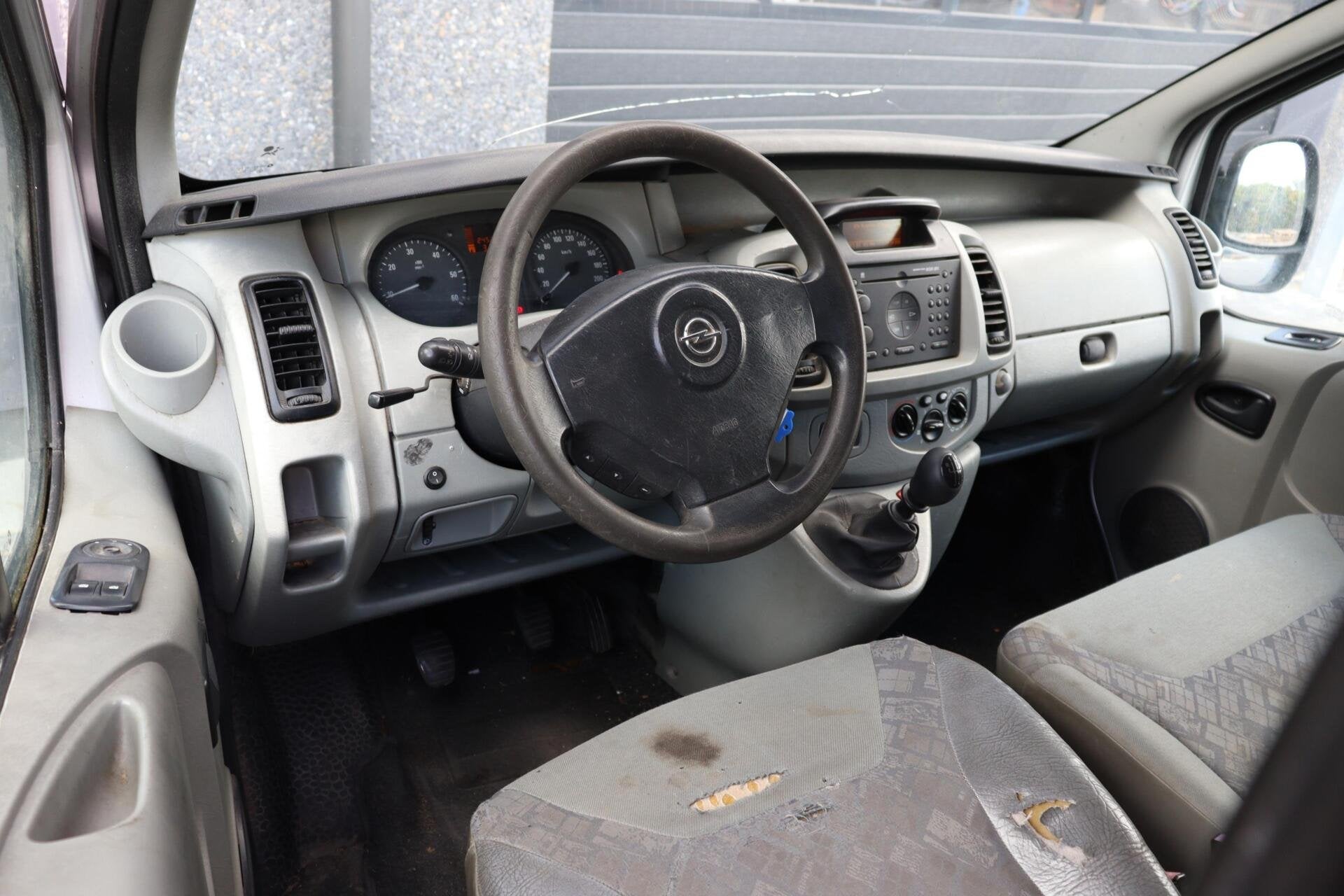 Opel Vivaro bestel 1.9 CDTI L1H1 l AIRCO l TREKHAAK l CRUISE, Auto's, Bestelauto's, Voorwielaandrijving, Navigatiesysteem, Gebruikt