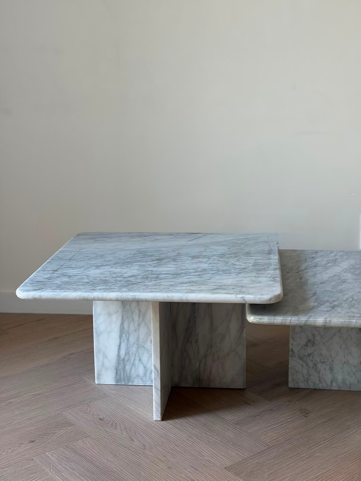 Set van 2 gepolijste marmeren salontafels, Huis en Inrichting, Tafels | Salontafels, Ophalen, Overige materialen, Gebruikt, Vierkant