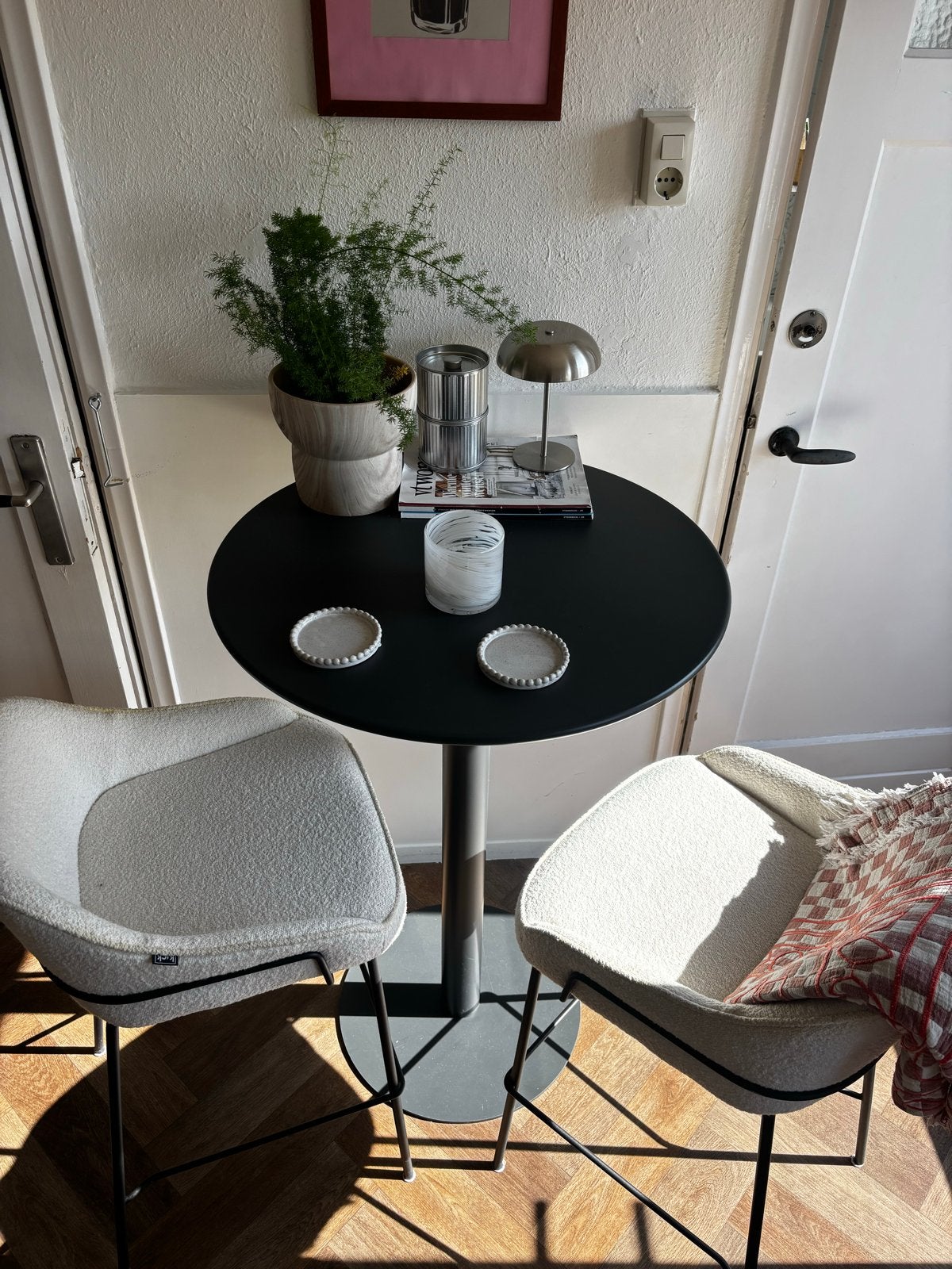 Twee barkrukken plus tafel - ook los te koop, Ophalen, Met voetsteun, Zo goed als nieuw, 90 cm of meer