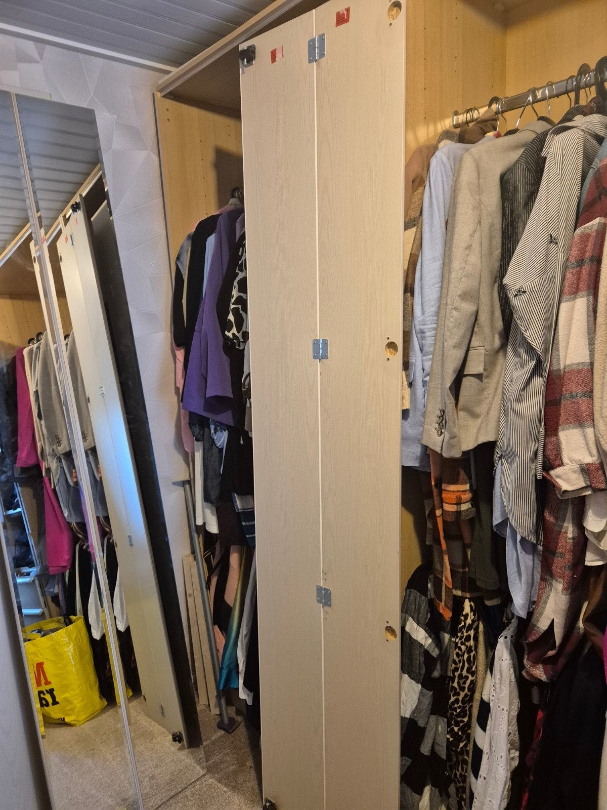 vouw deuren voor kleding kast met spiegel gratis, Ophalen of Verzenden, Zo goed als nieuw, Overige houtsoorten, 50 tot 100 cm