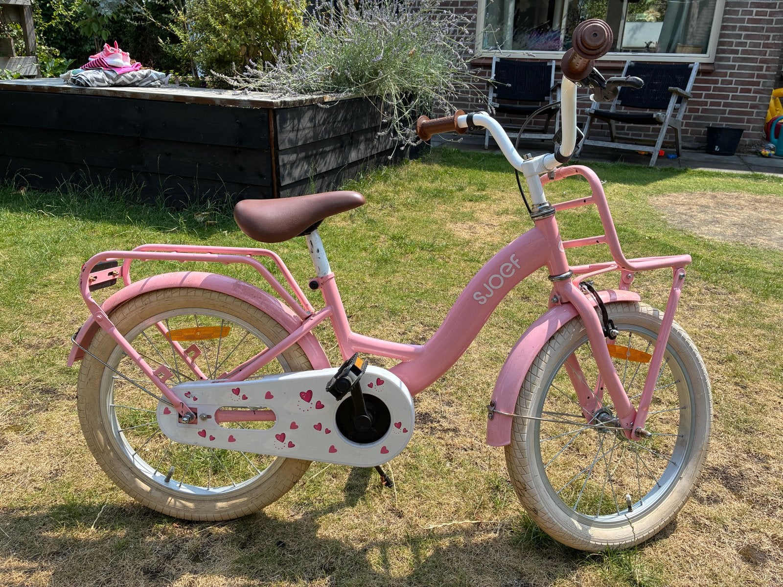 Roze Sjoef kinderfiets 18 inch met voor- en achterdrager, Ophalen, Gebruikt, Velgrem, 16 tot 20 inch