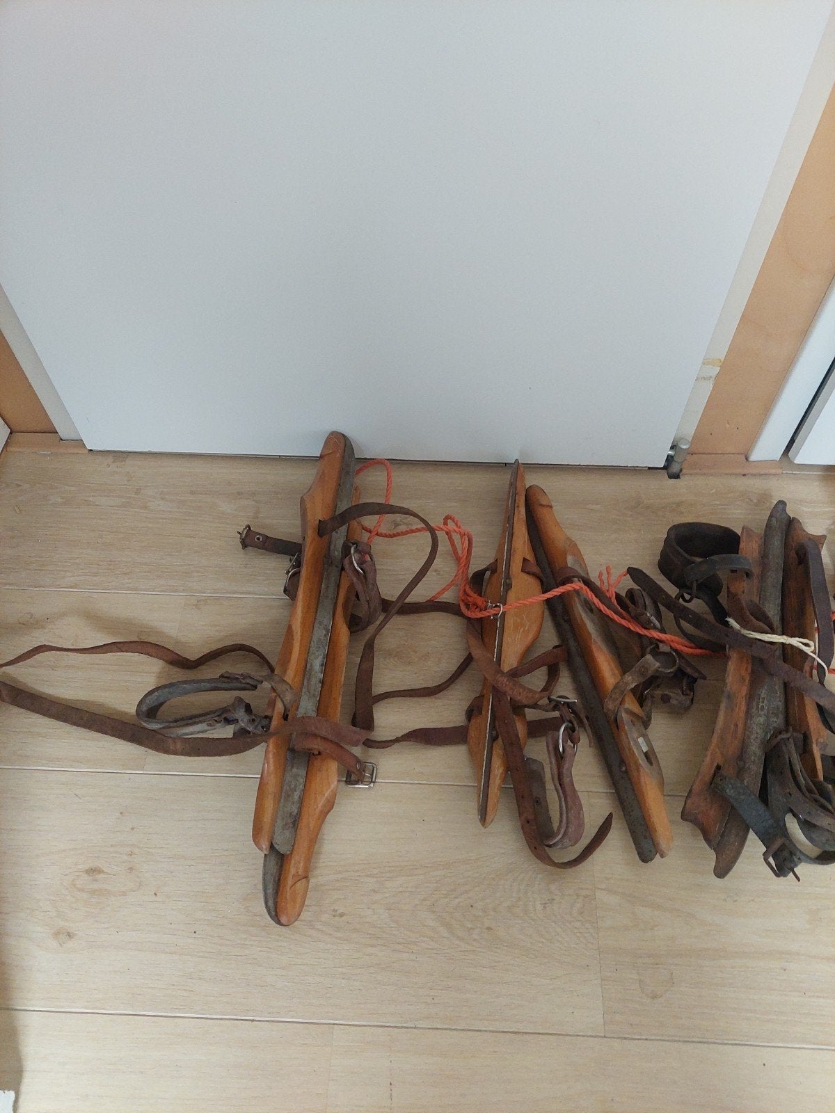 Oude schaatsen noren en friesen, Sport en Fitness, Schaatsen, Ophalen, Gebruikt, Noren, Overige merken