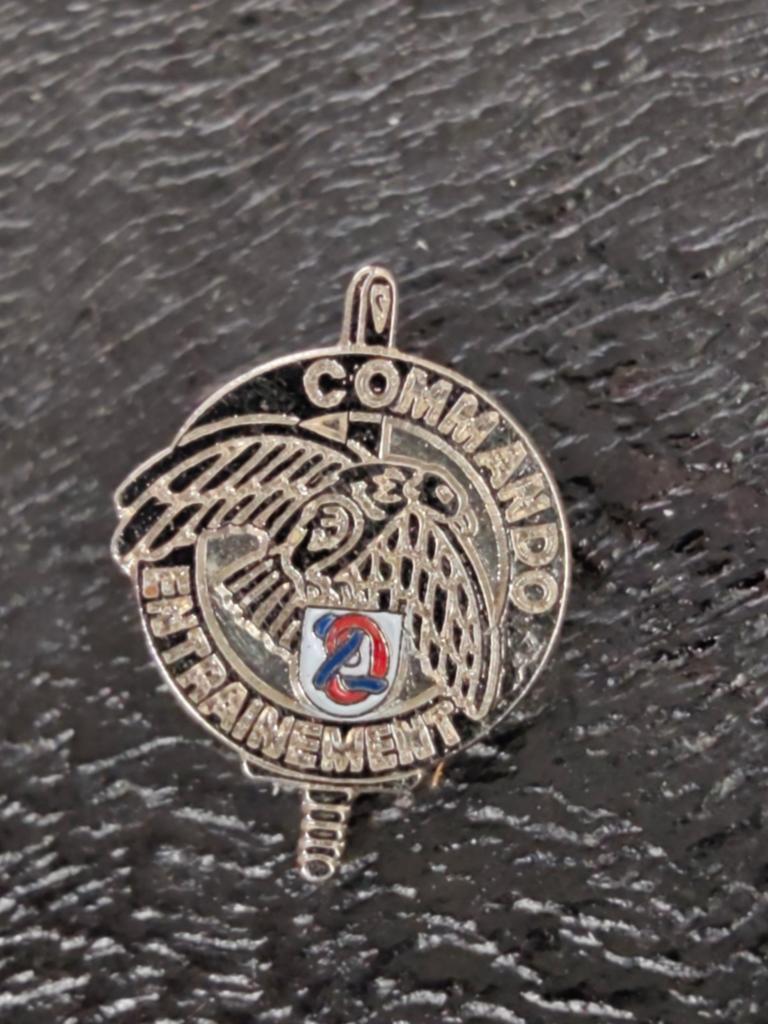 Pin Commando-trainingscentrum van het 9e Zouavenregiment (Gi, Ophalen of Verzenden, Overige materialen, Overige merken