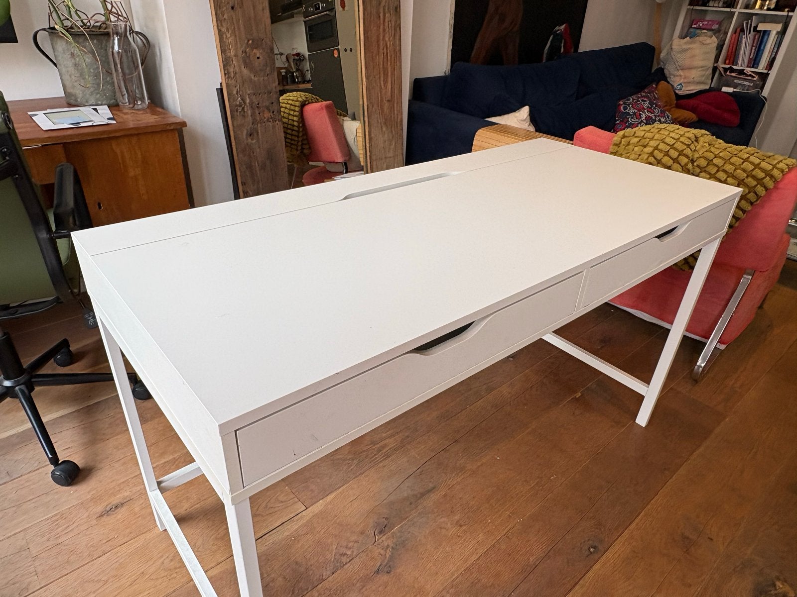 Wit bureau met lades en kabelgoot - IKEA, Ophalen, Gebruikt, IKEA, Computerbureau
