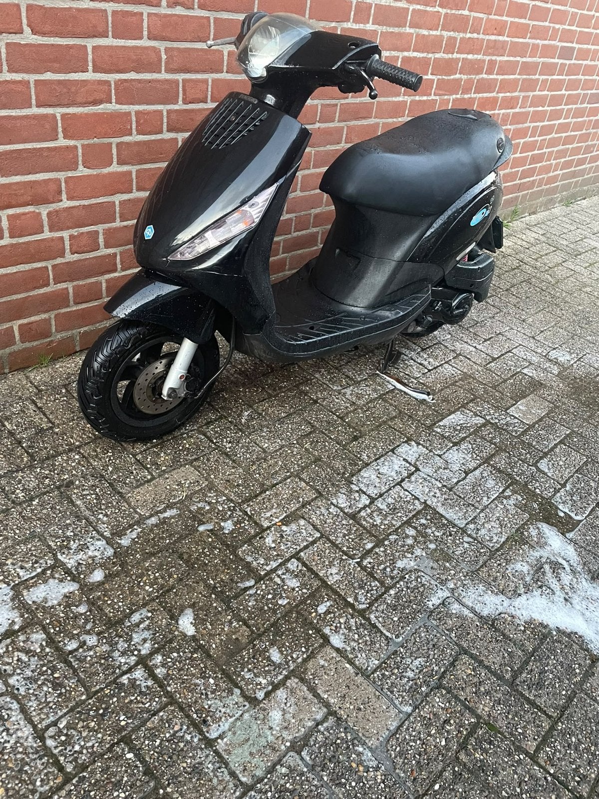 Veer Piaggio Zip 4T scooter - Zwart, snor, Fietsen en Brommers, Gebruikt, Maximaal 45 km/u, Zip, Ophalen of Verzenden