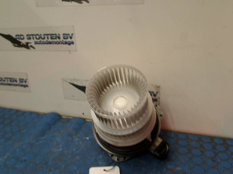 Kachel Ventilatormotor Toyota RAV4 (A5) (2018-12/..) 5285T2, Gebruikt, Kundenbetreuung@toyota.de, Toyota-Allee 2, Köln 50858, , Duitsland
