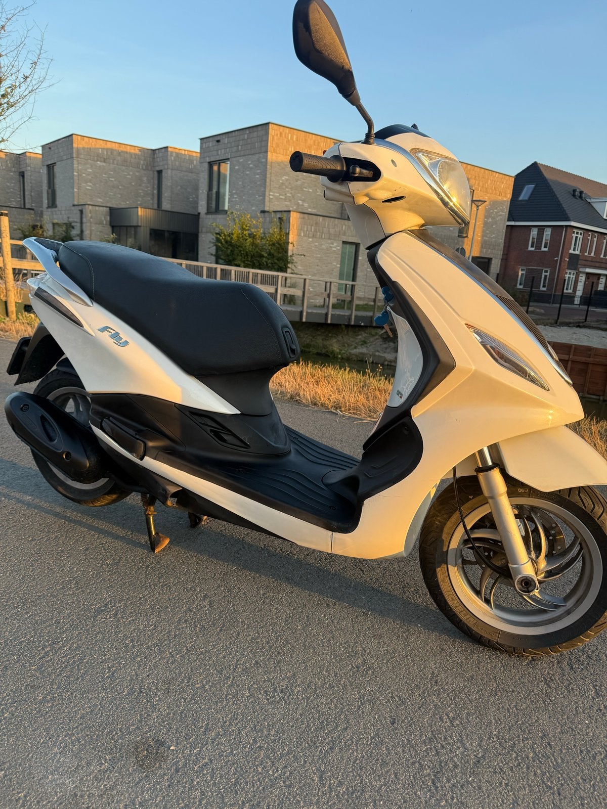 Piaggio New Fly snorscooter blauw kenteken - bouwjaar 2012, Gebruikt, Ophalen of Verzenden, Fly, Benzine