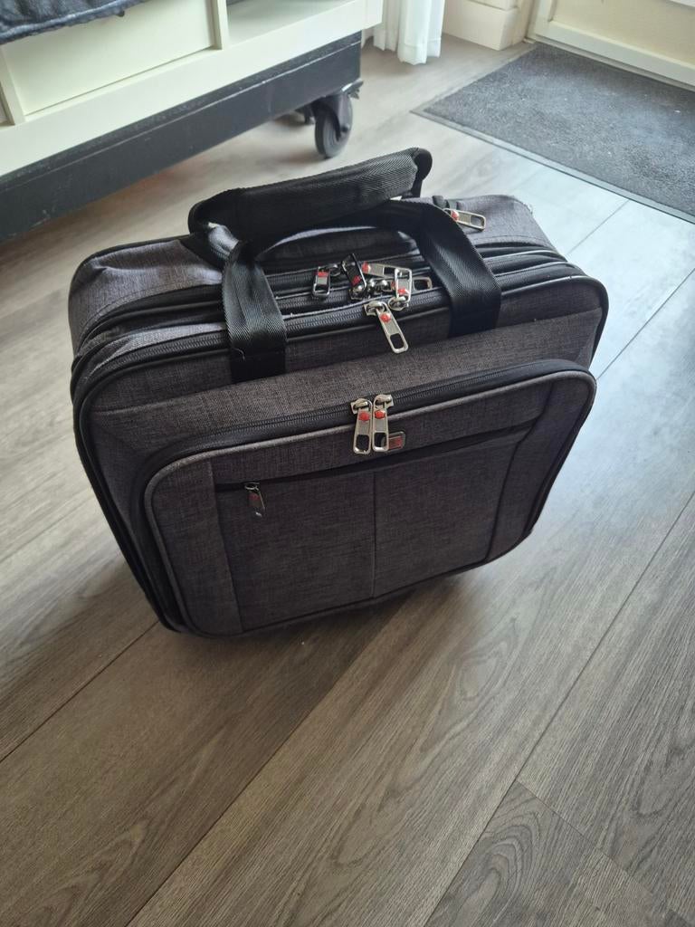 Enrico Benetti Laptoptrolley, grijs., Gebruikt, 17 inch of meer, Ophalen of Verzenden, Handvat
