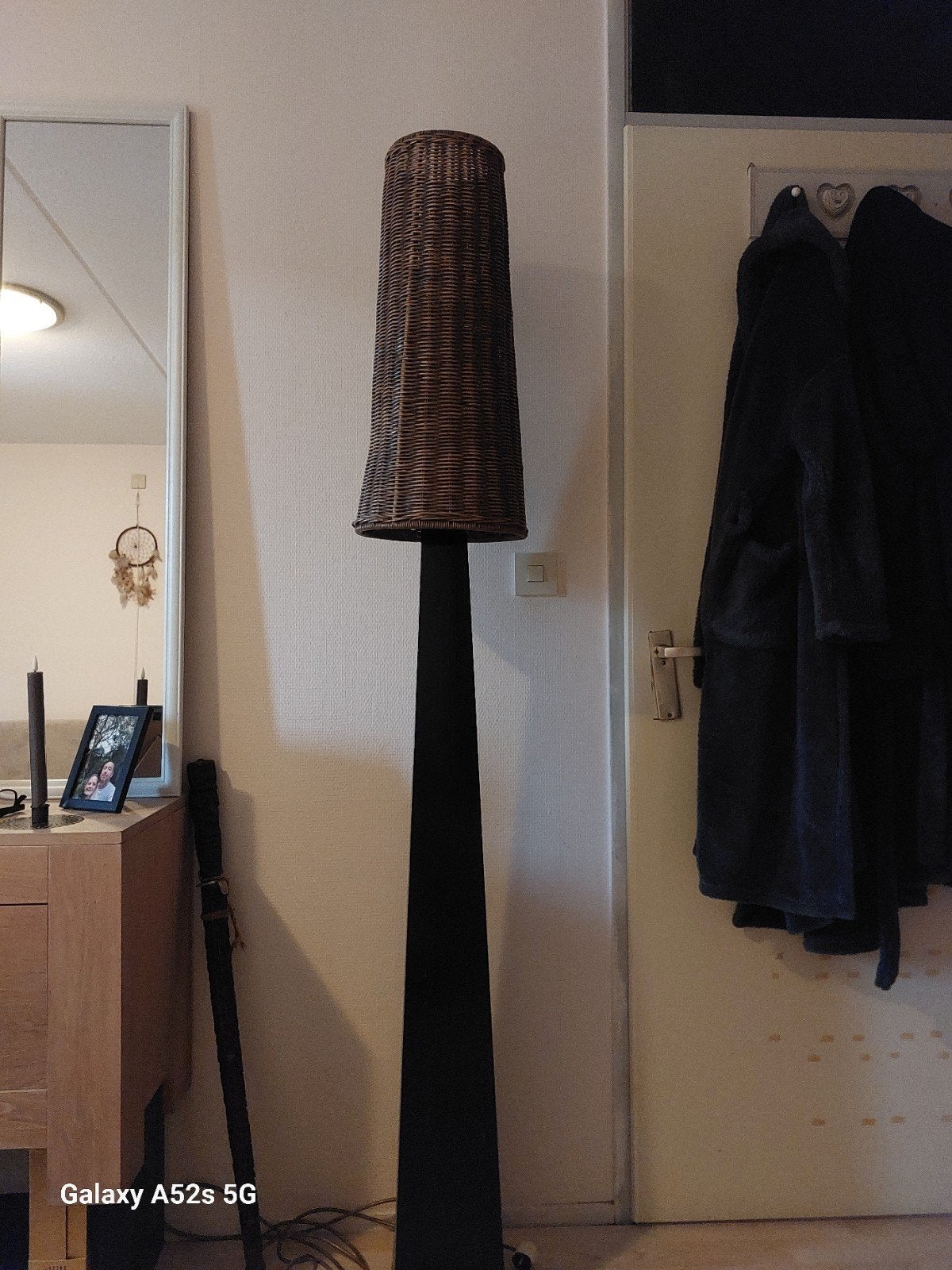 Antieke Franse Vloerlamp met Rotan Kap - Ontwerper Onbekend, Ophalen