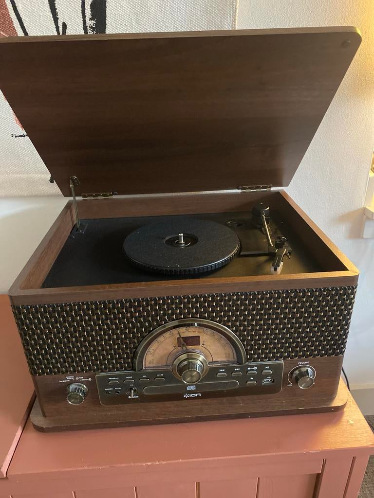 Retro platenspeler met Radio, CD en USB, Audio, Tv en Foto, Platenspelers, Overige merken, Ophalen of Verzenden, Zo goed als nieuw
