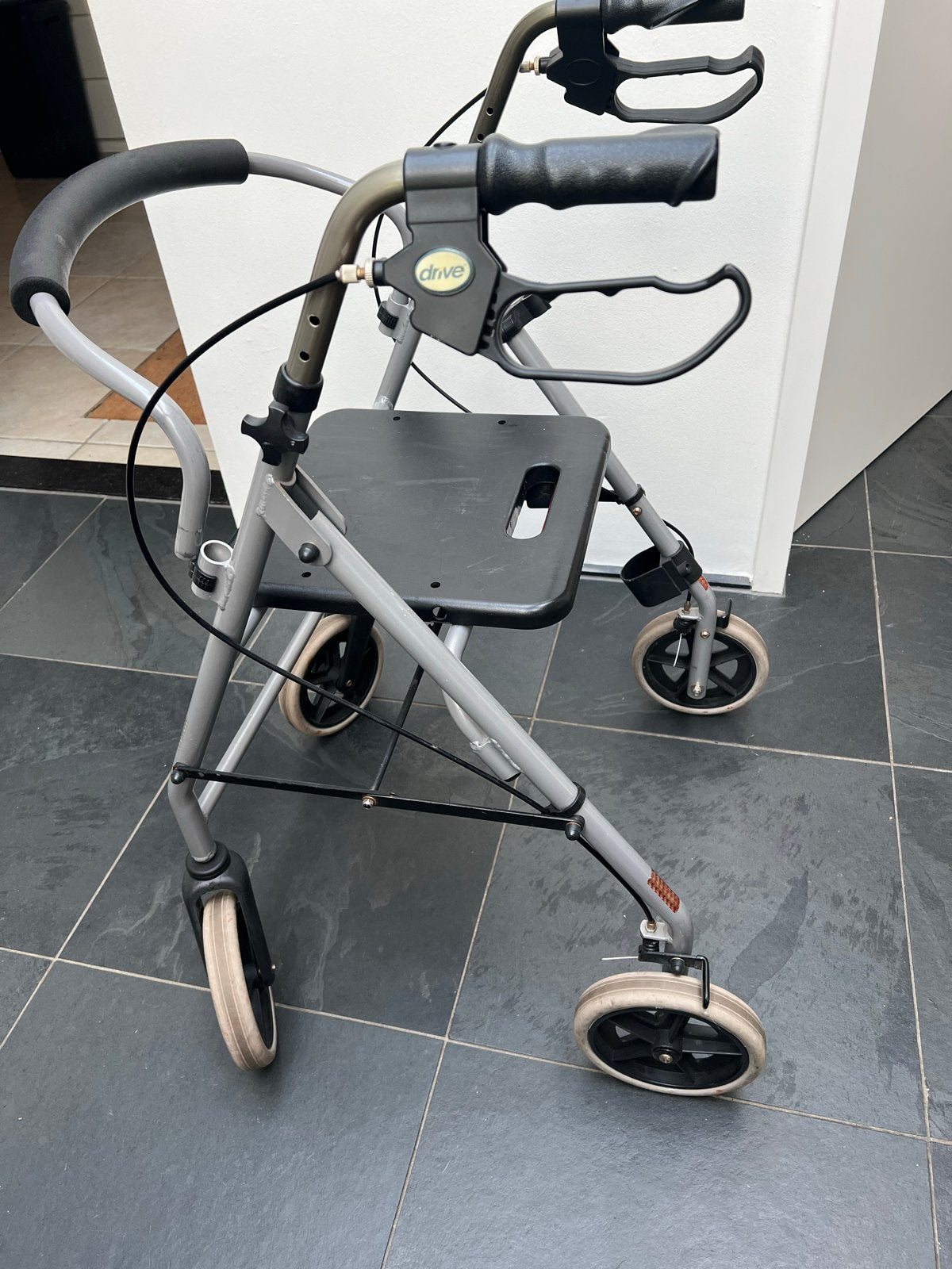 Rollator, Ophalen