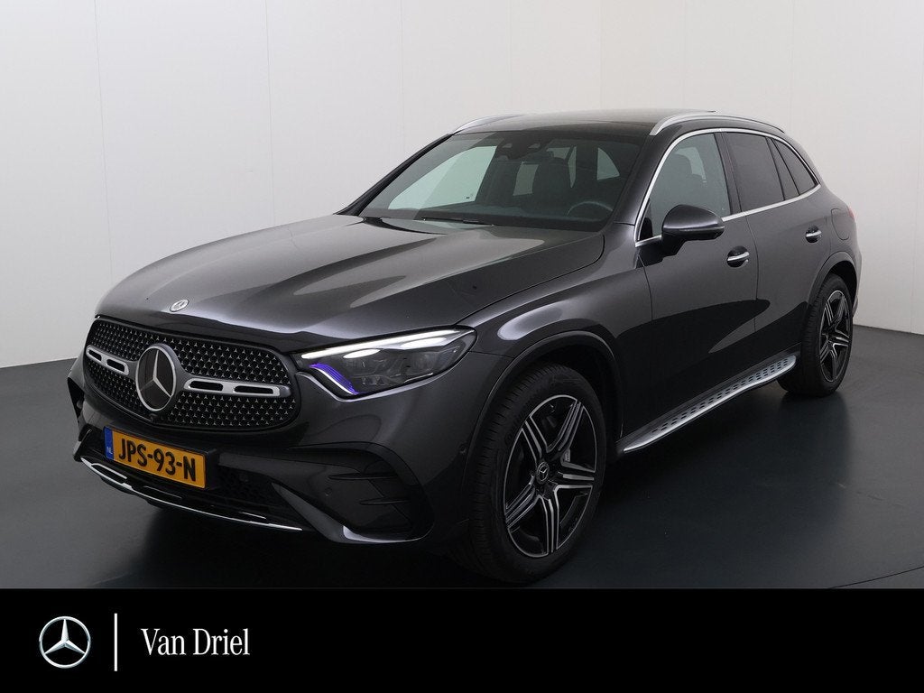 Mercedes-Benz GLC 300 e 4MATIC AMG Line | Luchtvering Achter, Auto's, Automaat, 12 maanden, Gebruikt, Zwart