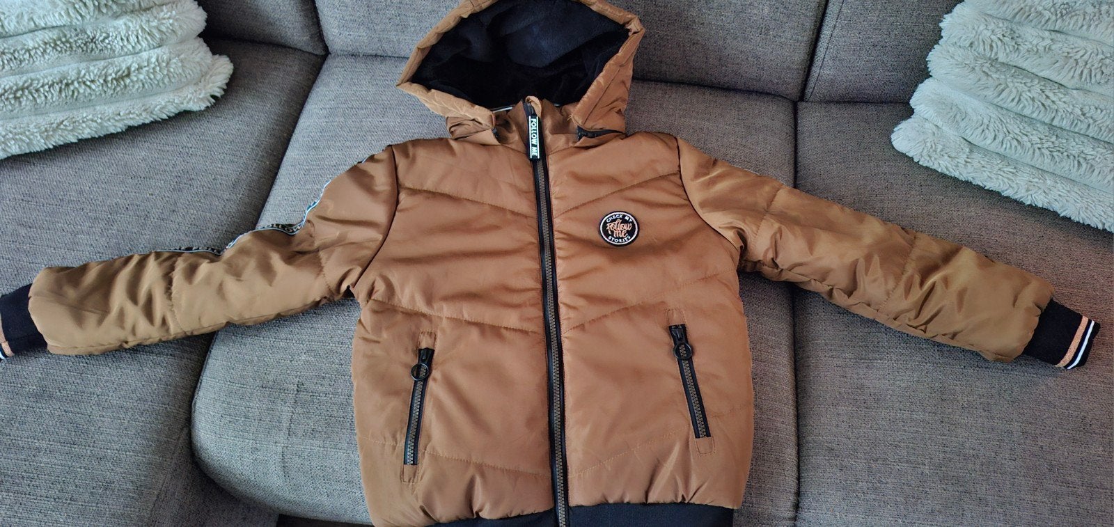 Winterjas voor een meisje - maat 134/140, Ophalen, Zo goed als nieuw, Terstal, Meisje
