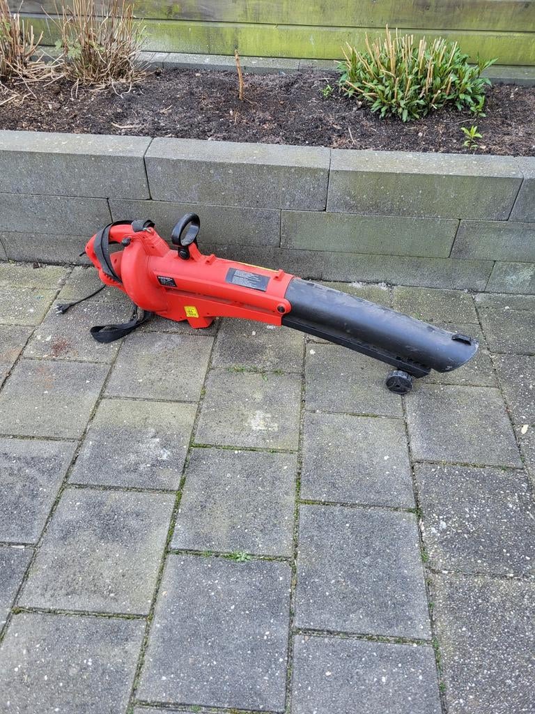 Bladblazer/zuiger zonder zak, Ophalen, Gebruikt, Met zuigfunctie, Handgedragen