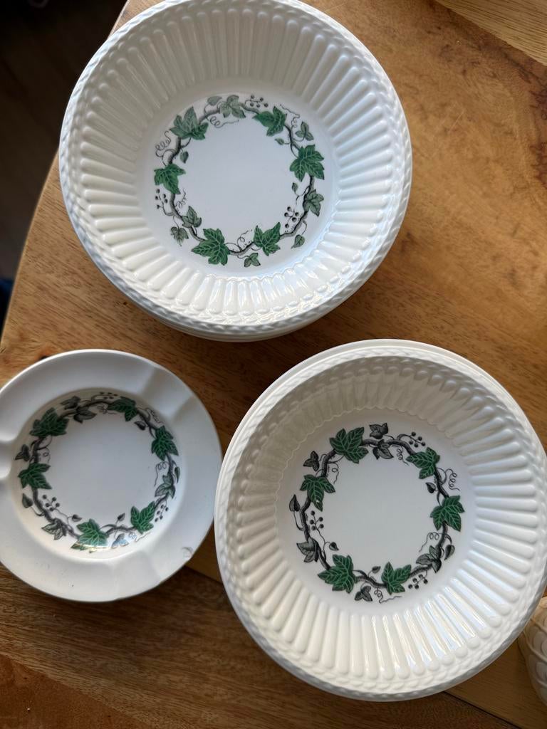 Wedgwood Stratford, Huis en Inrichting, Keramiek, Ophalen of Verzenden, Zo goed als nieuw, Kom(men)