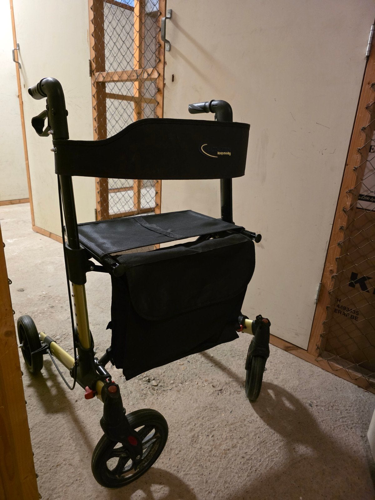 volledig inklapbare lichtgewicht rollator, Diversen, Ophalen of Verzenden, Zo goed als nieuw