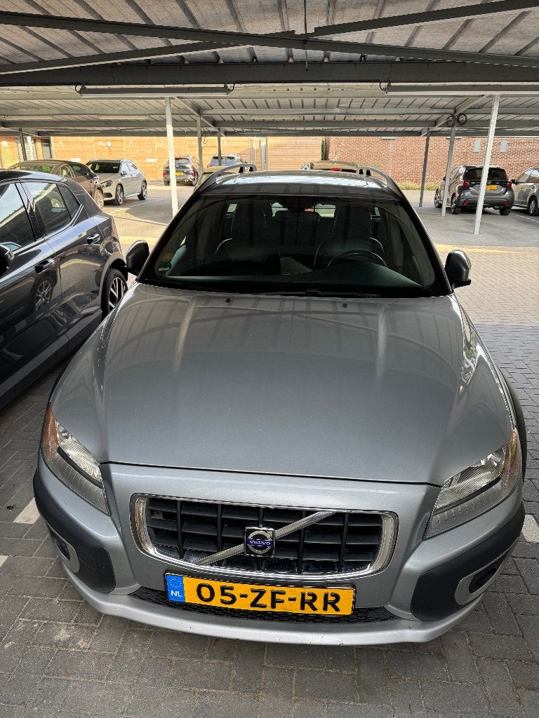 Volvo XC70 2.4 D5 AWD Geartronic 2008 Grijs, Auto's, Volvo, Particulier, XC70, 4x4, ABS, Airbags, Airconditioning, Alarm, Automatische klimaatregeling