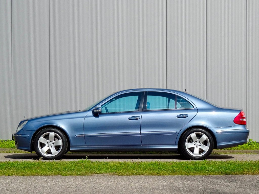 Mercedes-Benz E-klasse 500 | LUCHTV | DISTRONIC | KEYLESS-GO, Automaat, Achterwielaandrijving, Gebruikt, 8 cilinders