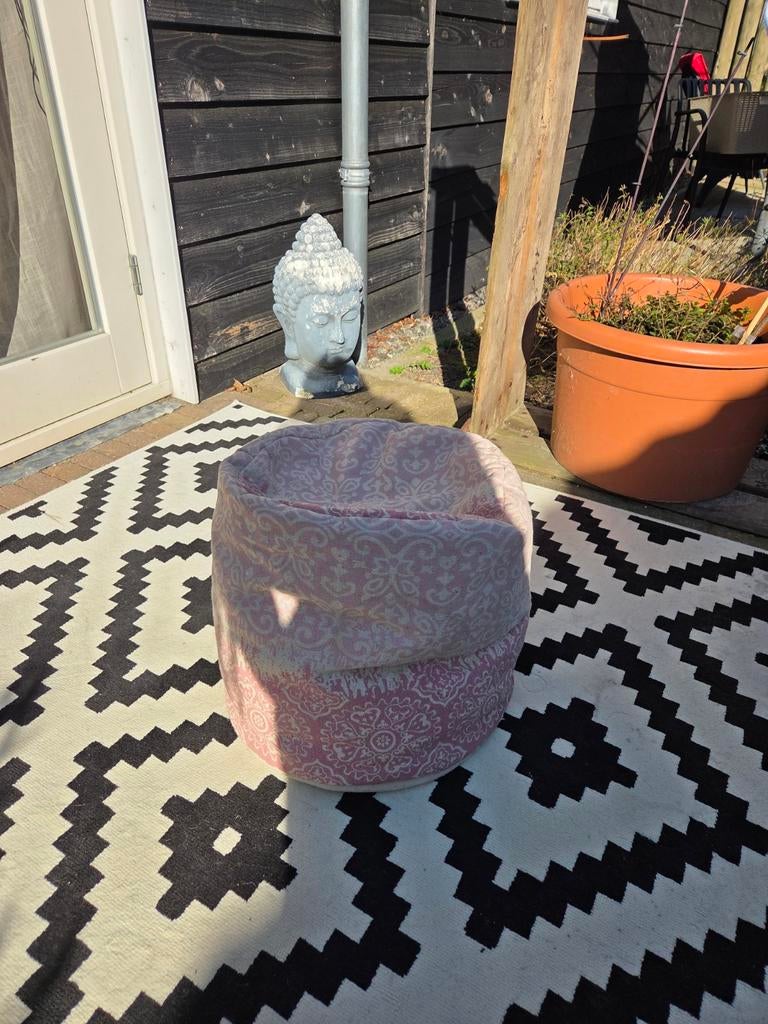 Roze poef met patroon, Minder dan 50 cm, Gebruikt, Rond, Ophalen of Verzenden