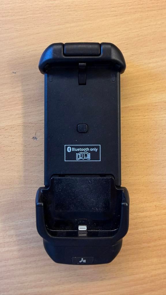 Audi A4 B5 Telefoonhouder iPhone 5 - Breng je Audi terug in, Ophalen of Verzenden