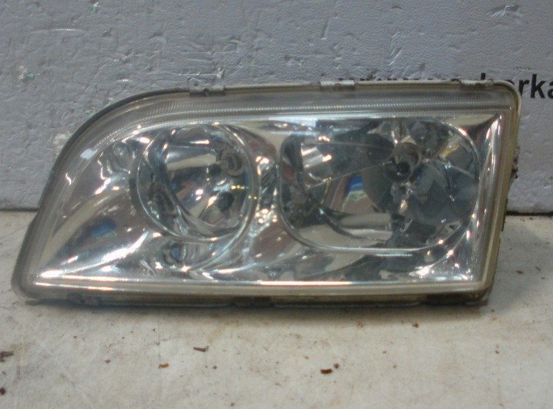 Koplamp Links Volvo V40 (VW) (1995-07/2004-06) 30899682, Auto-onderdelen, Verlichting, Gebruikt, Siegburger Straße 229, Köln 50679, , Duitsland