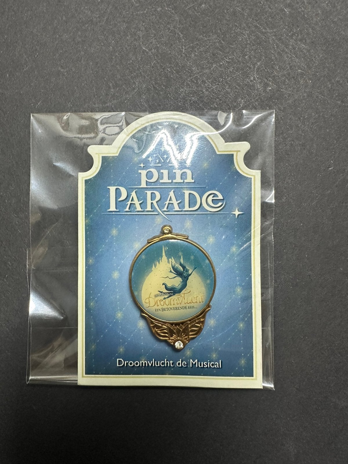 Efteling pin droomvlucht de musical, Ophalen of Verzenden, Zo goed als nieuw, Button of Speldje